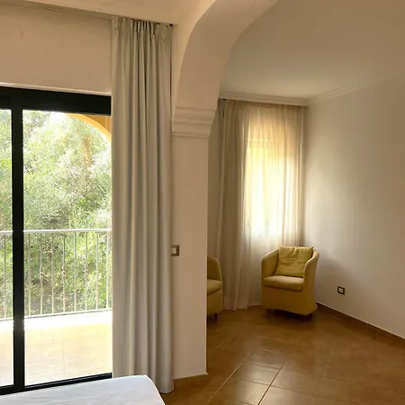 מלון Del Borgo אולביה