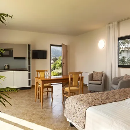 Ξενοδοχείο Del Borgo 3*