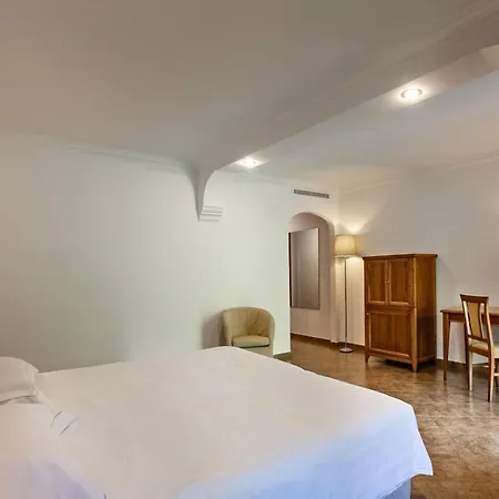 Del Borgo 3* Όλμπια